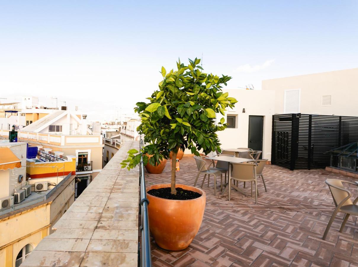 Joya Del Casco Boutique Hotel By Shiadu Севилья Экстерьер фото